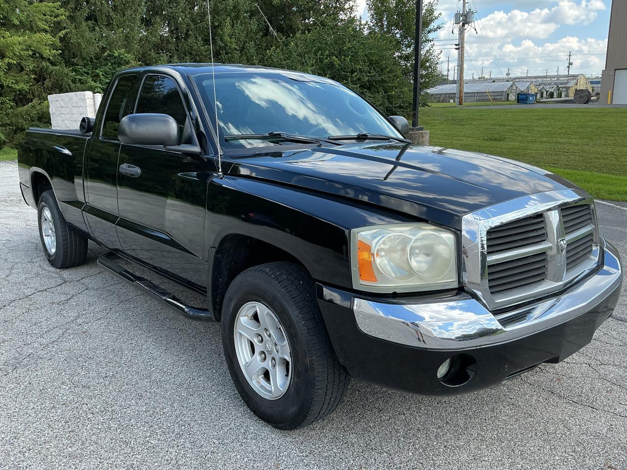Dodge Dakota SLT Club Cab 4WD 2005