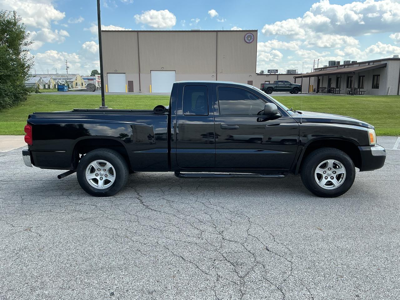 Dodge Dakota SLT Club Cab 4WD 2005