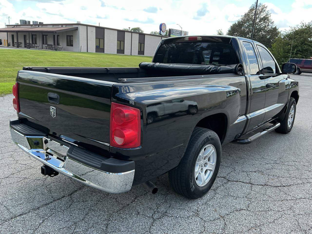 Dodge Dakota SLT Club Cab 4WD 2005