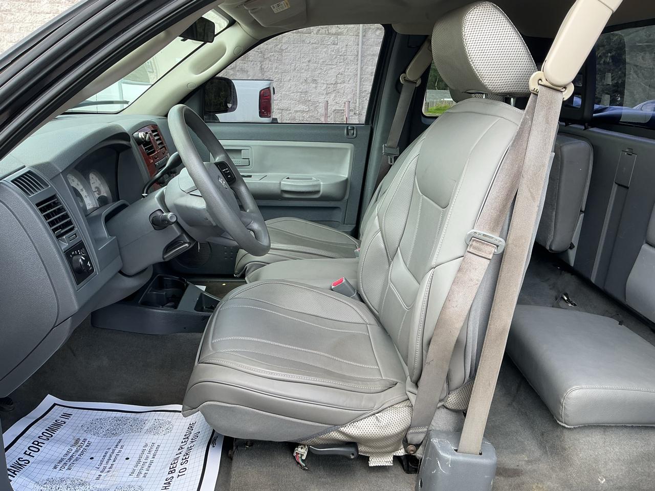 Dodge Dakota SLT Club Cab 4WD 2005
