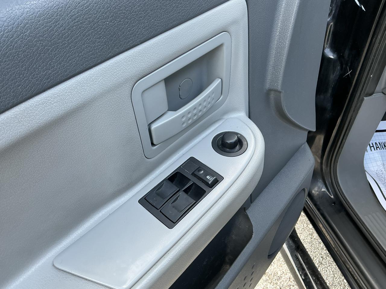 Dodge Dakota SLT Club Cab 4WD 2005