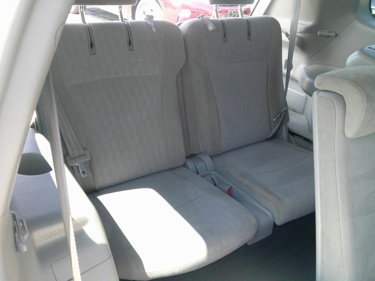 Toyota Highlander Base 4WD 2012