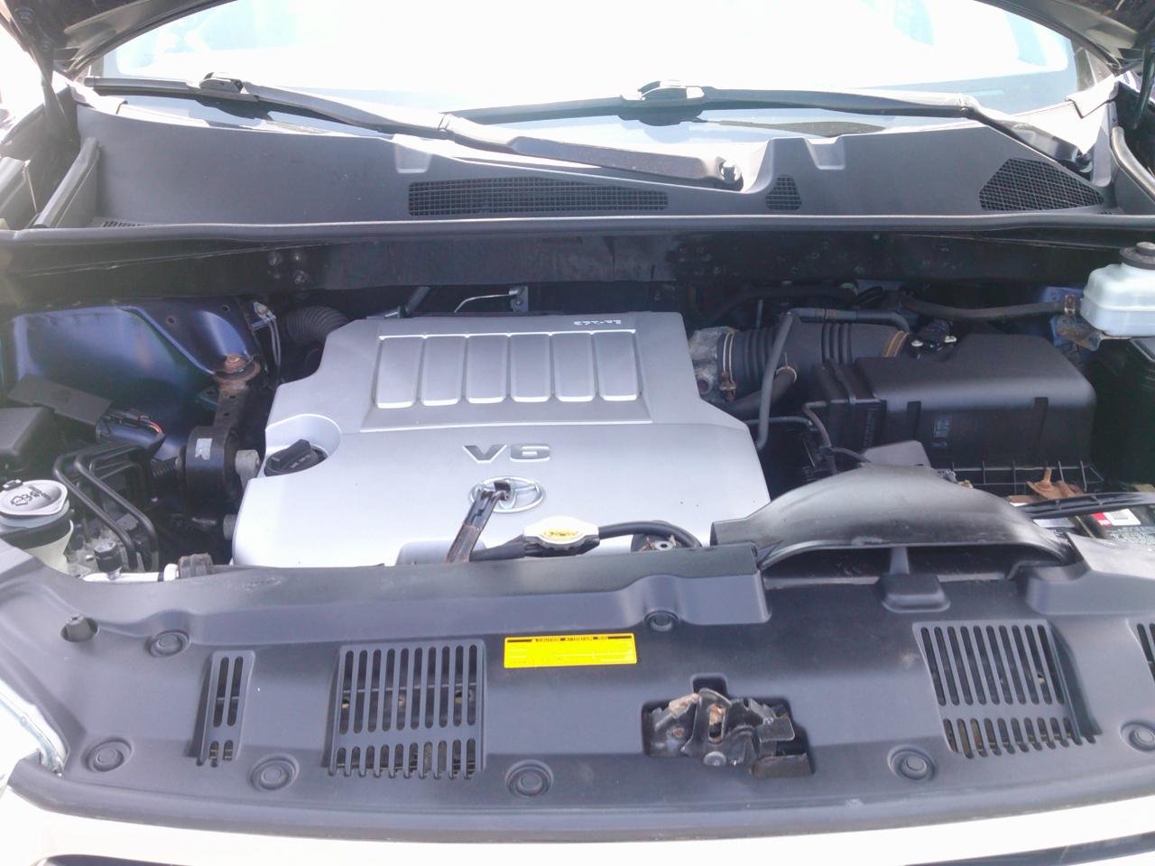 Toyota Highlander Base 4WD 2012
