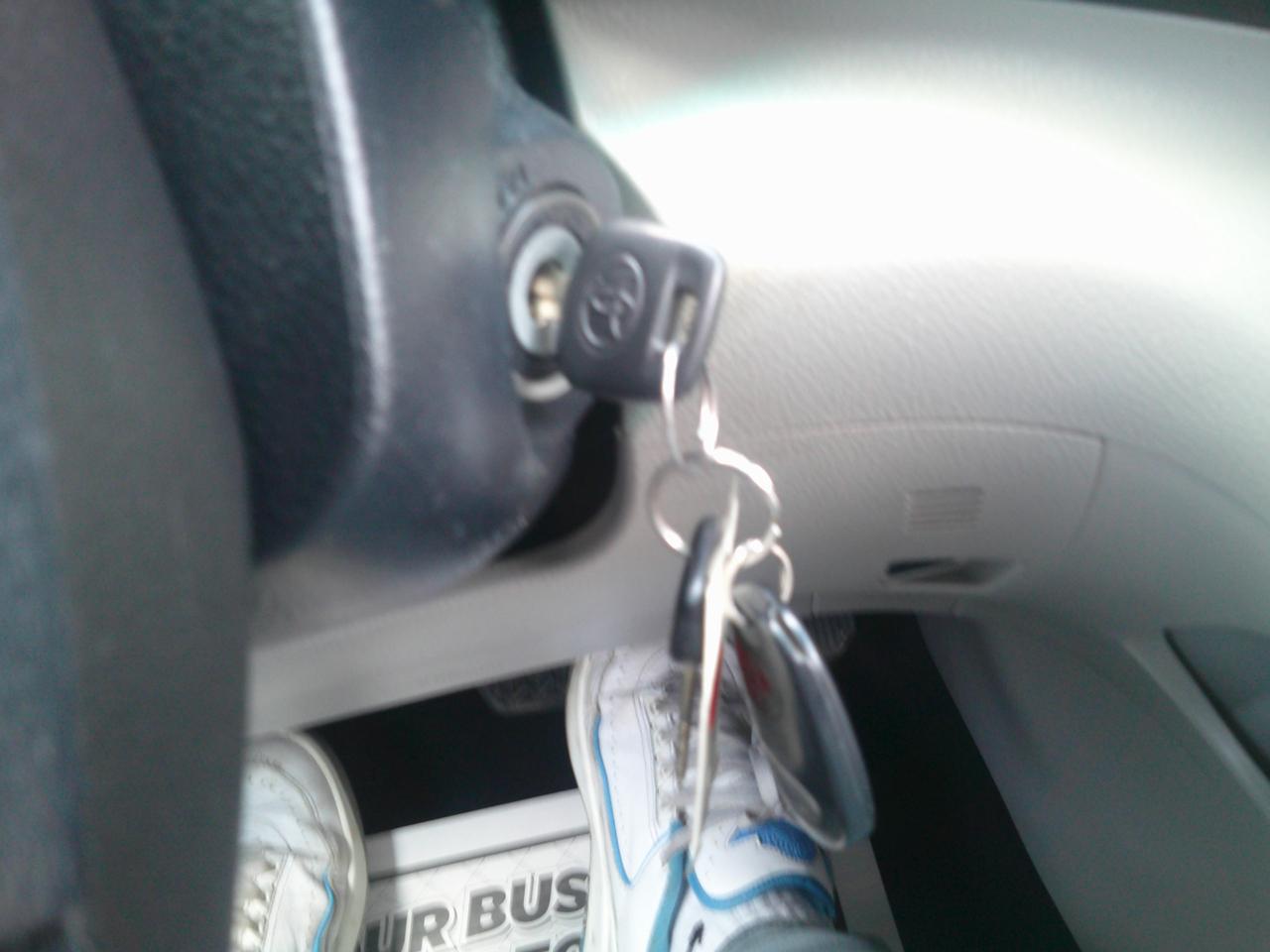 Toyota Highlander Base 4WD 2012