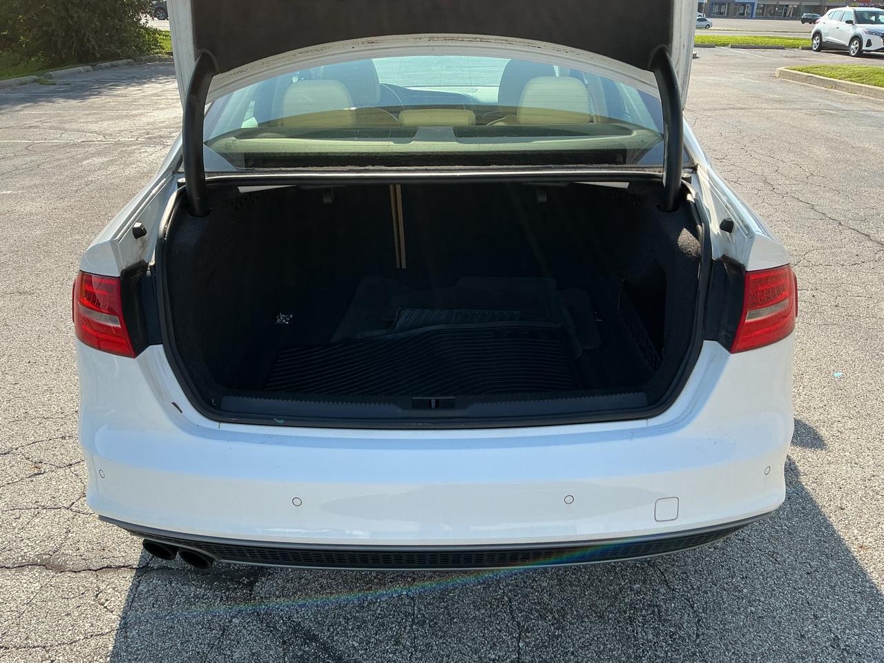 Audi A4 2.0T Sedan quattro Tiptronic 2014