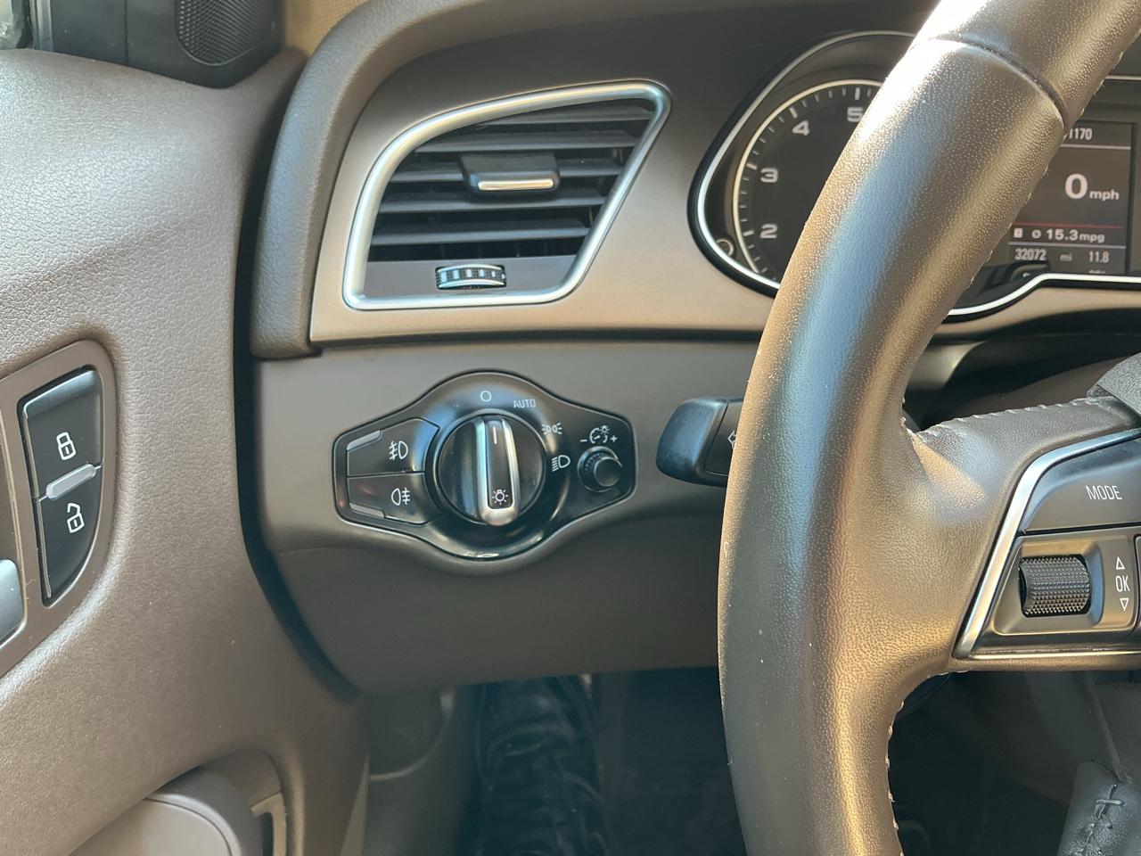 Audi A4 2.0T Sedan quattro Tiptronic 2014