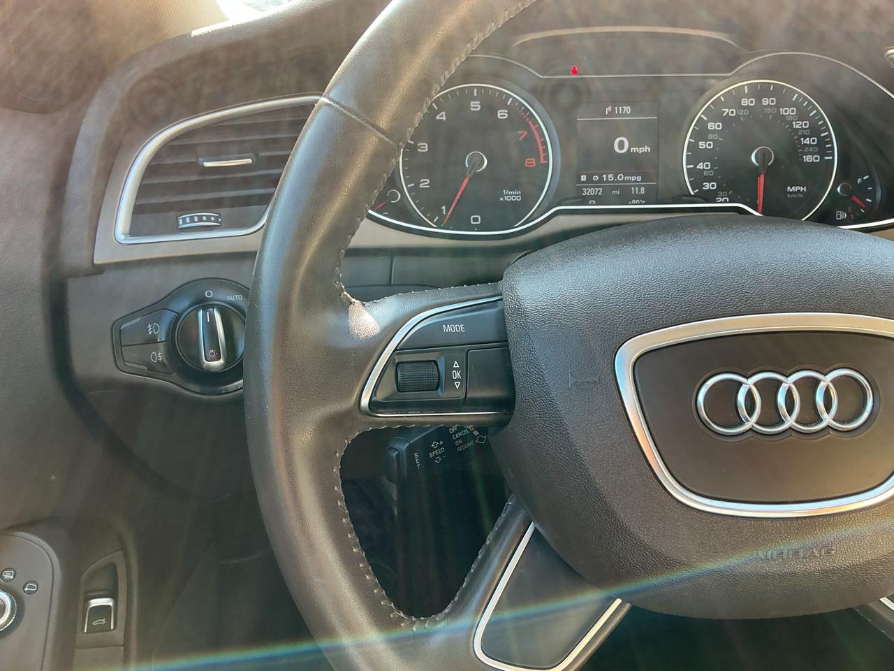 Audi A4 2.0T Sedan quattro Tiptronic 2014