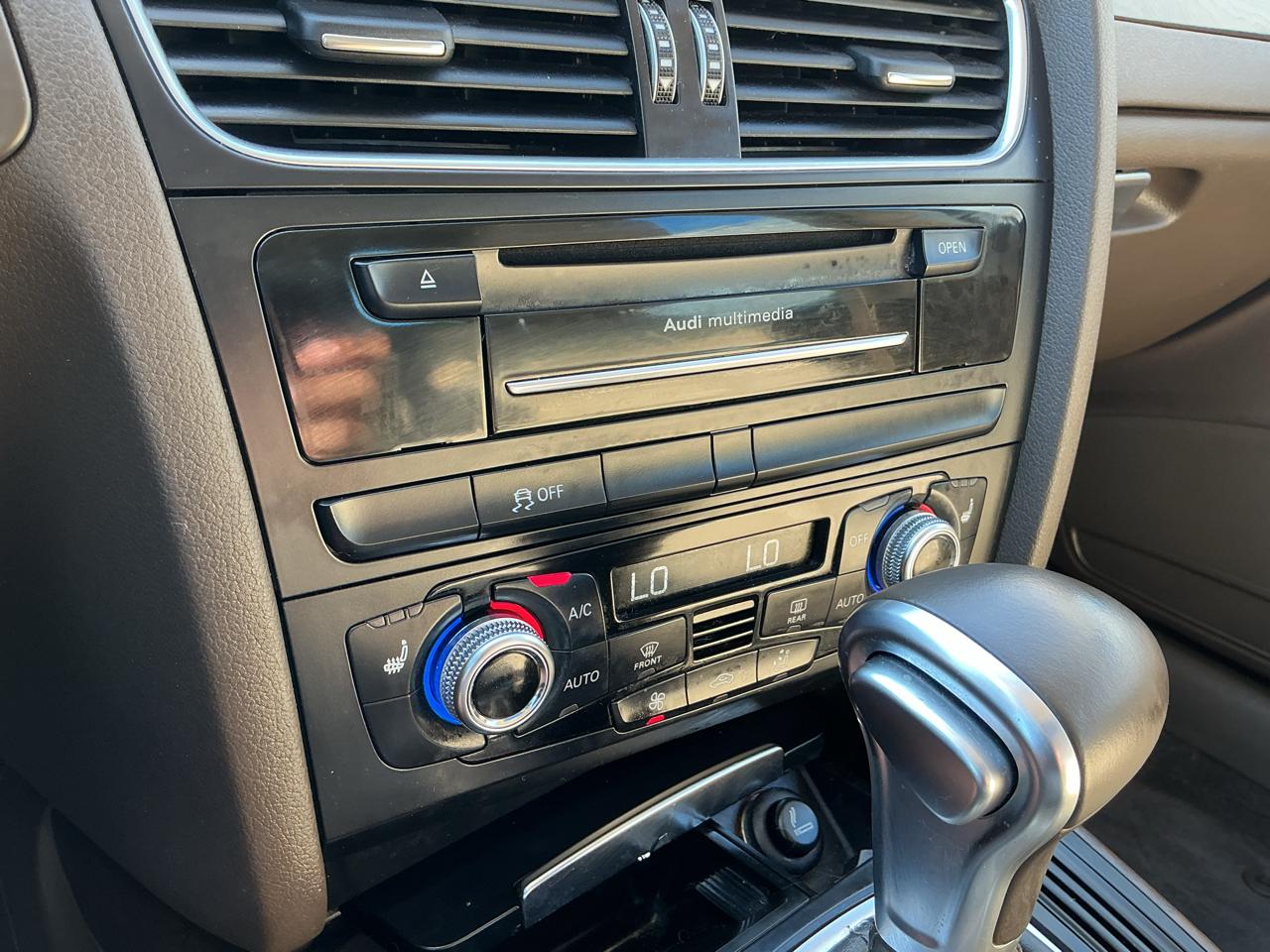 Audi A4 2.0T Sedan quattro Tiptronic 2014