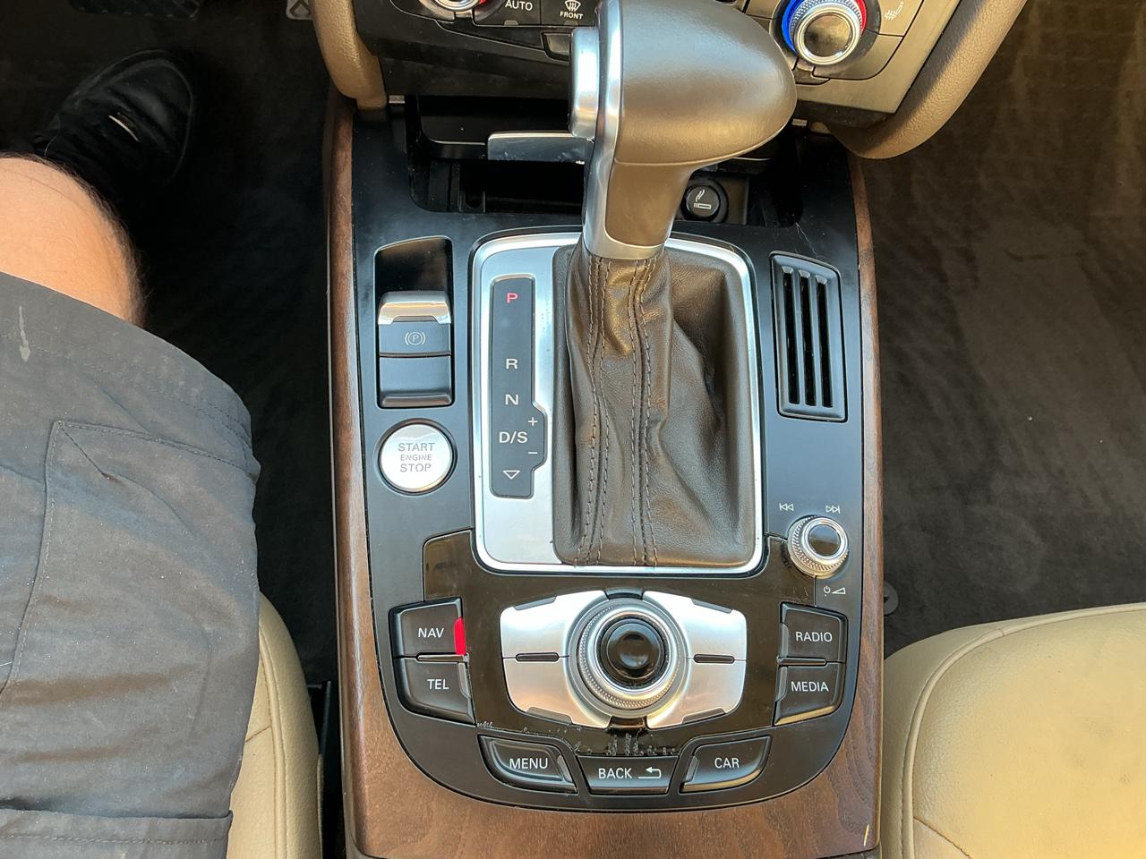 Audi A4 2.0T Sedan quattro Tiptronic 2014