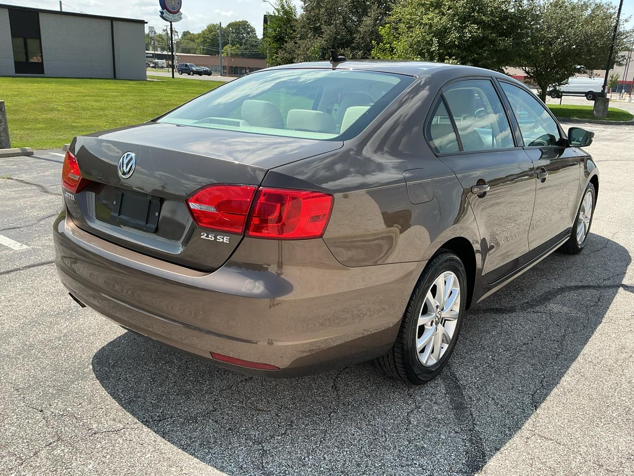 Volkswagen Jetta SE 2012
