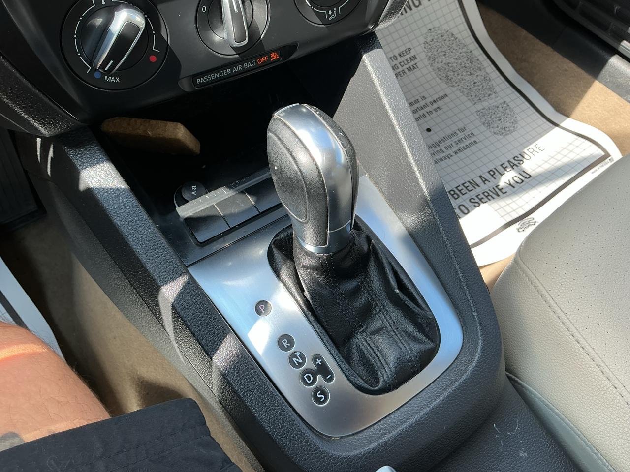 Volkswagen Jetta SE 2012
