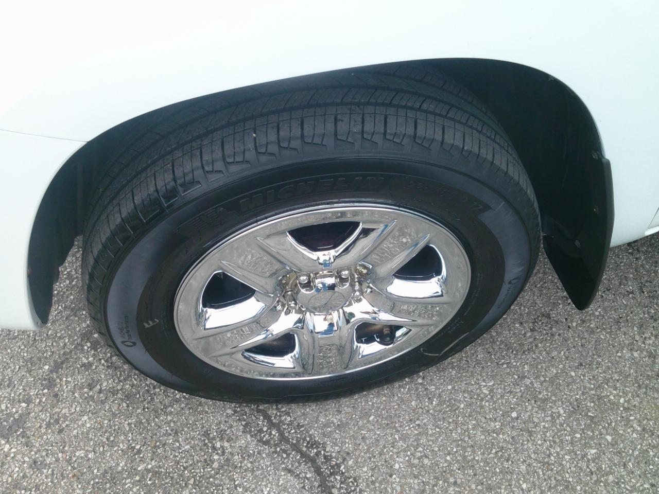 Toyota RAV4 Base I4 4WD 2009