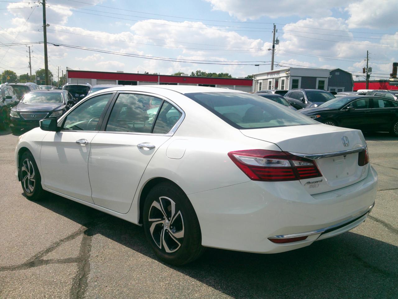 Honda Accord LX Sedan CVT 2016