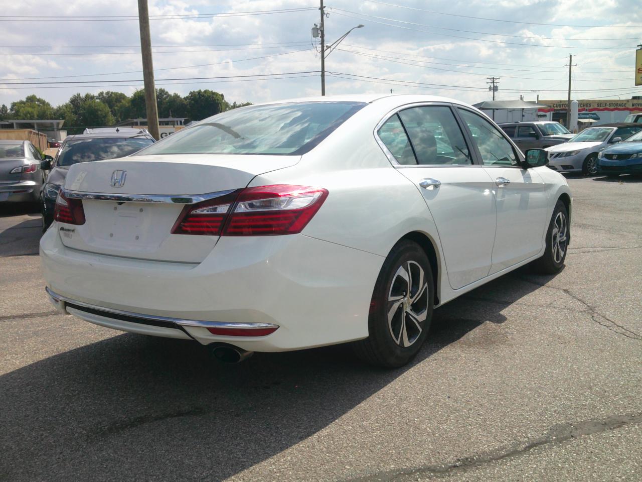 Honda Accord LX Sedan CVT 2016