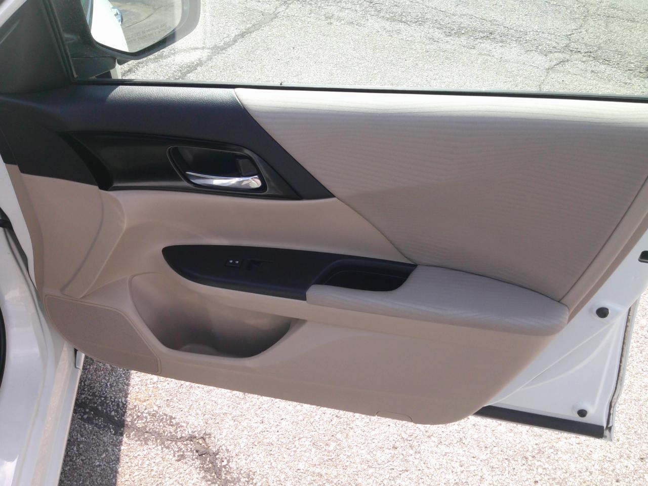 Honda Accord LX Sedan CVT 2016