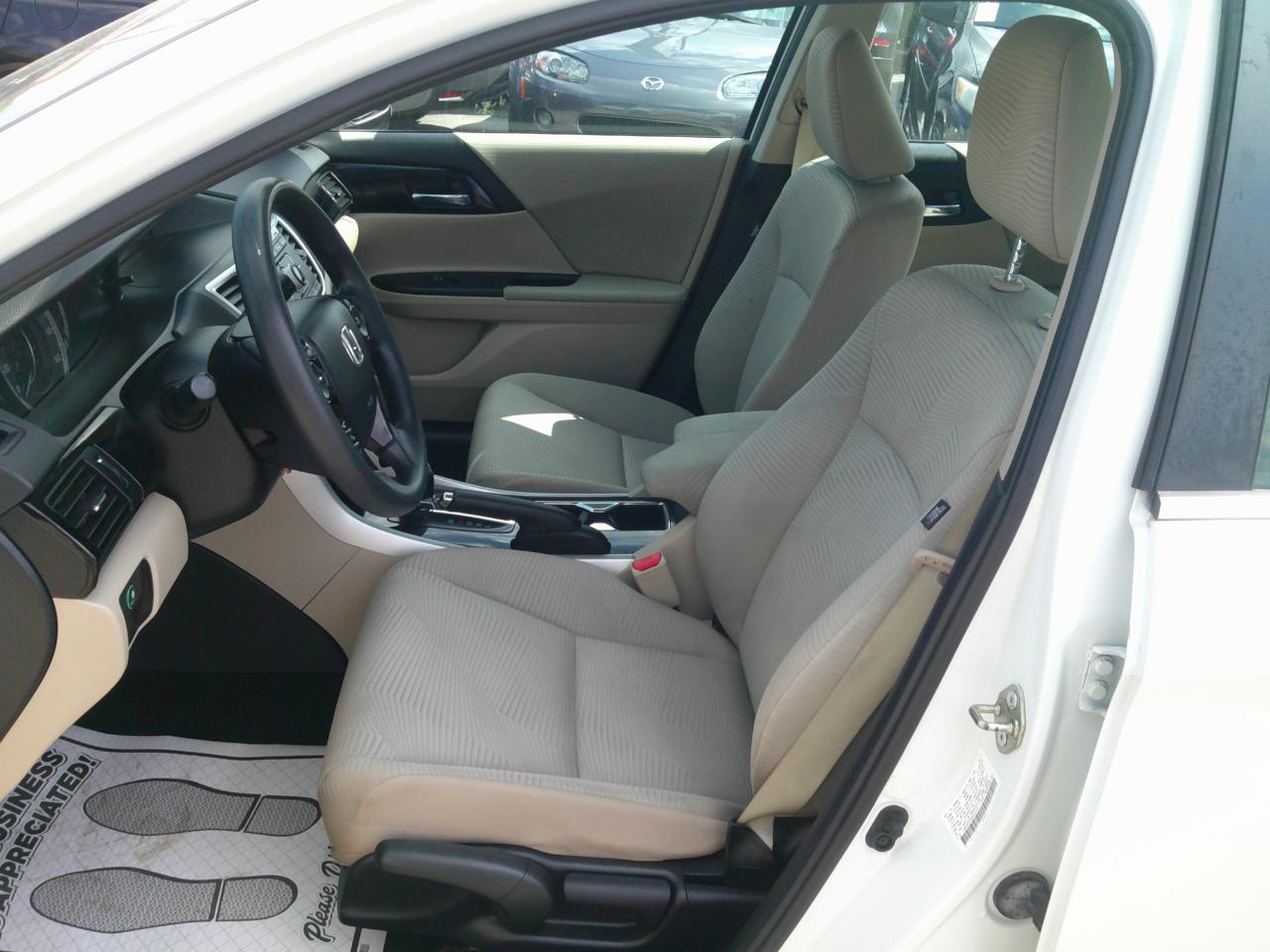 Honda Accord LX Sedan CVT 2016