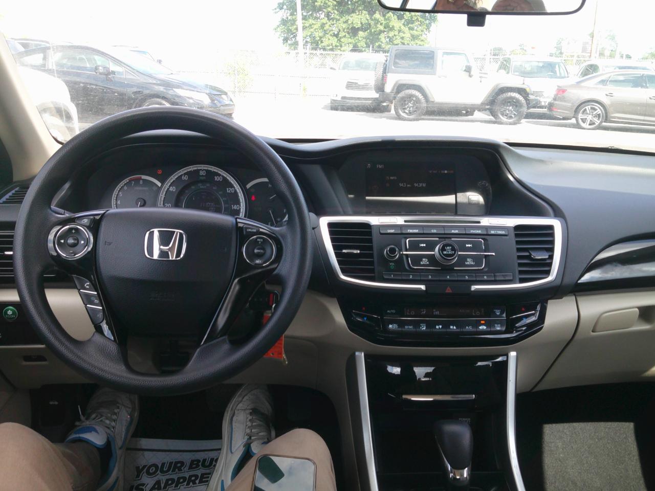 Honda Accord LX Sedan CVT 2016