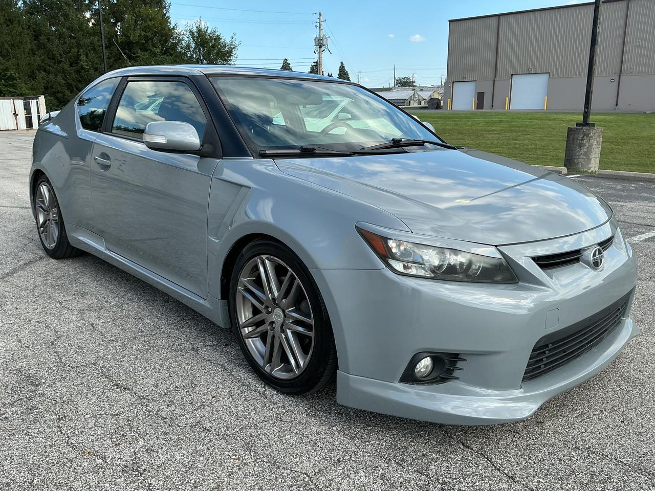 Scion tC Sports Coupe 6-Spd MT 2013