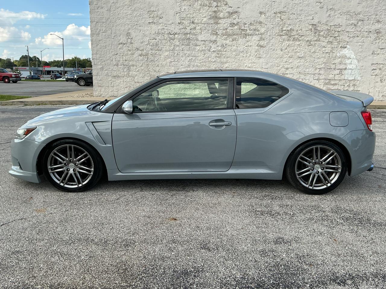 Scion tC Sports Coupe 6-Spd MT 2013