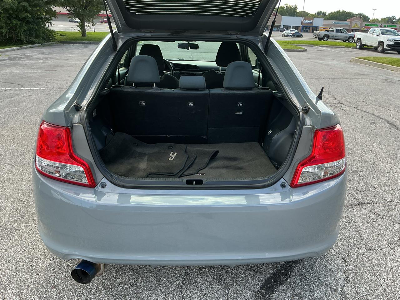 Scion tC Sports Coupe 6-Spd MT 2013
