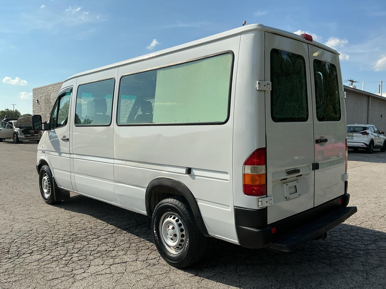 Dodge Sprinter Wagon 2500 High Ceiling 140-in. WB 2003