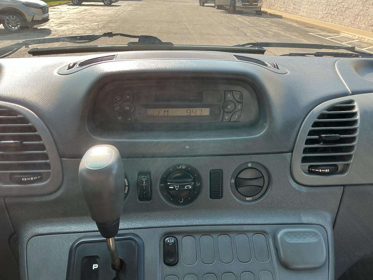 Dodge Sprinter Wagon 2500 High Ceiling 140-in. WB 2003
