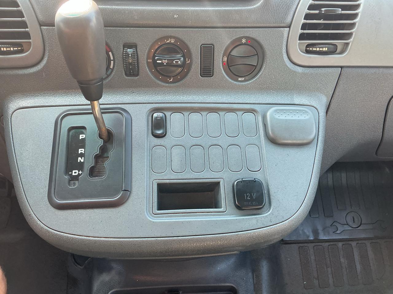 Dodge Sprinter Wagon 2500 High Ceiling 140-in. WB 2003