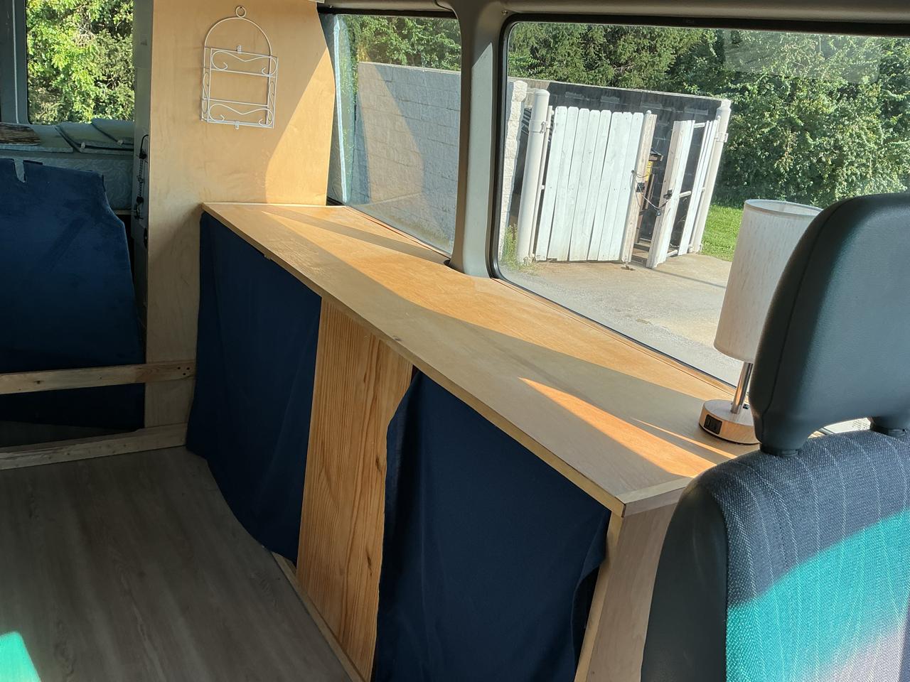 Dodge Sprinter Wagon 2500 High Ceiling 140-in. WB 2003