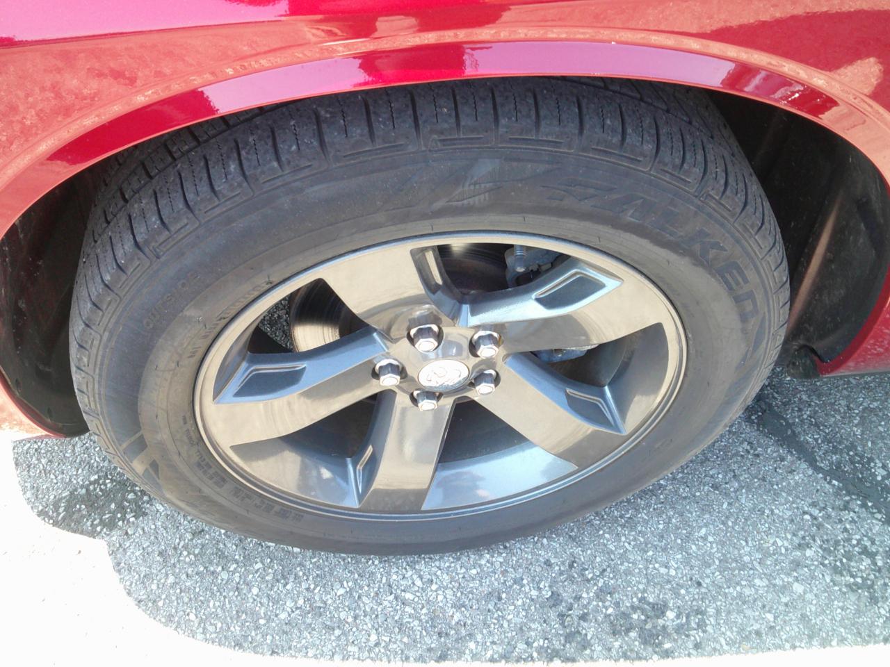 Dodge Challenger SE 2010
