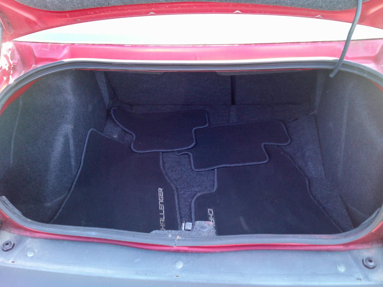Dodge Challenger SE 2010