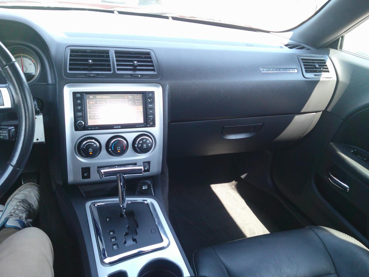 Dodge Challenger SE 2010