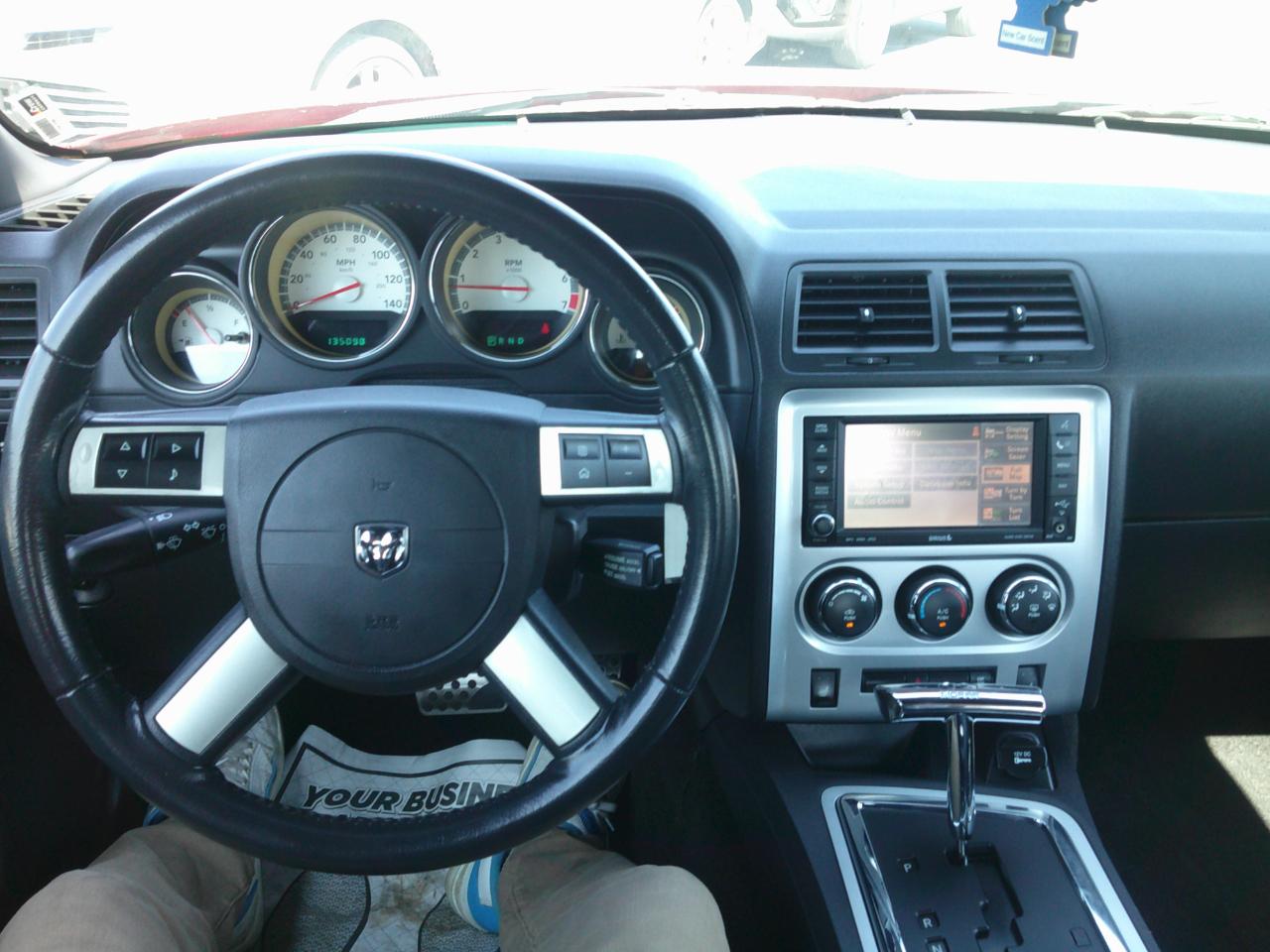 Dodge Challenger SE 2010