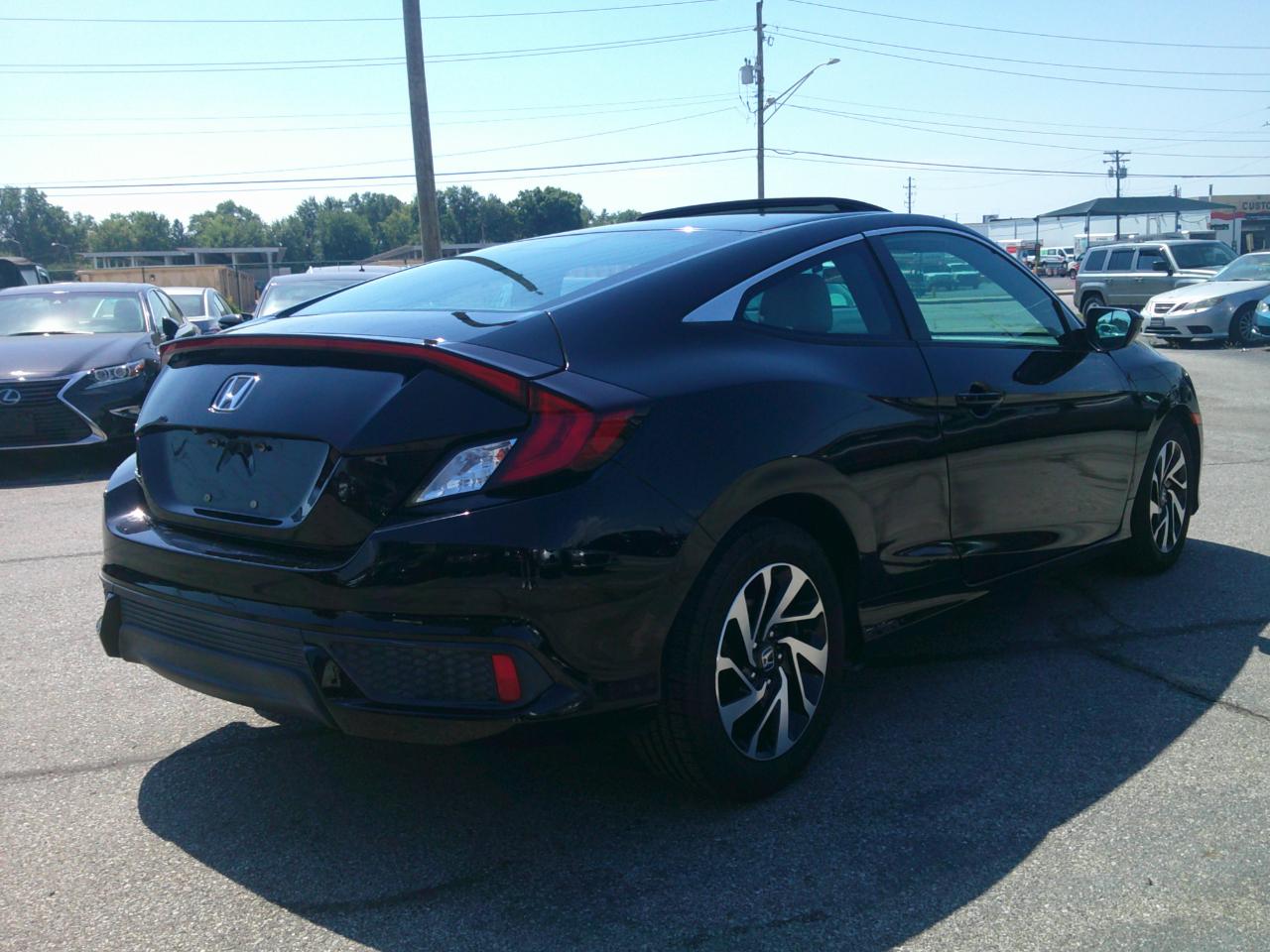 Honda Civic LX-P Coupe CVT 2016