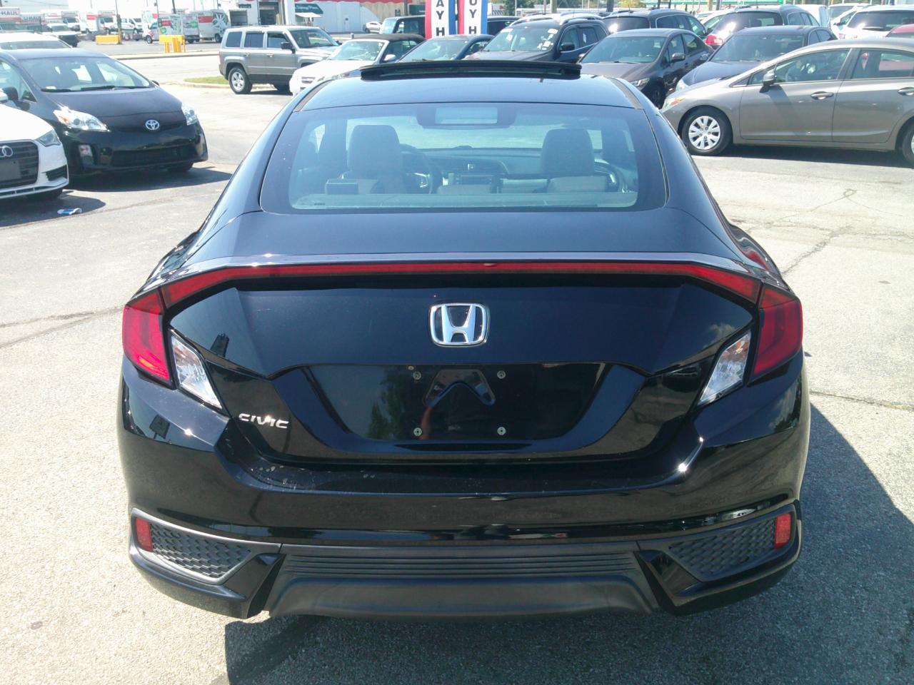 Honda Civic LX-P Coupe CVT 2016