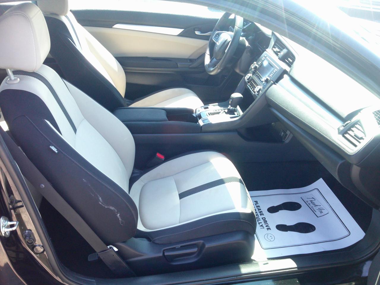 Honda Civic LX-P Coupe CVT 2016