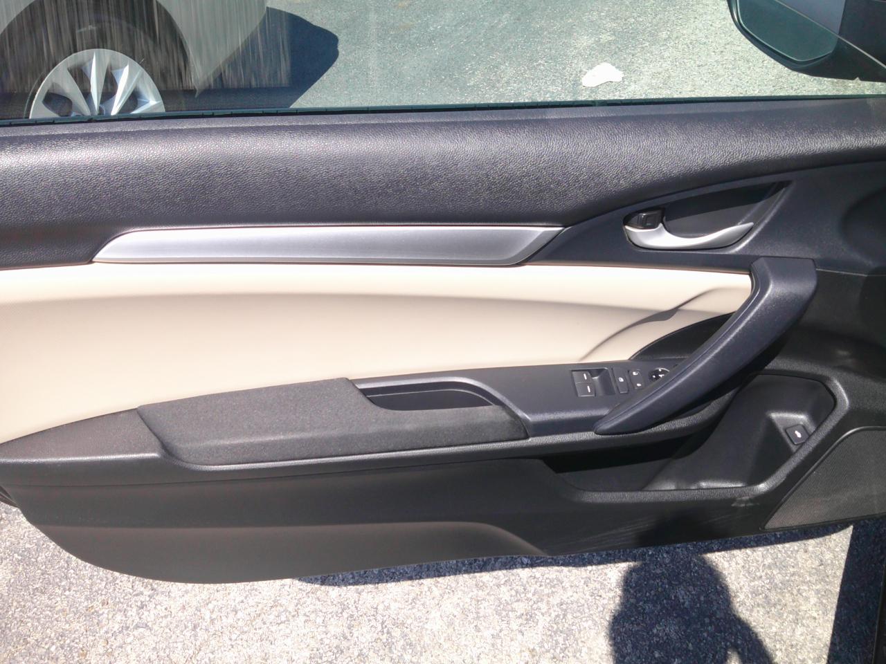 Honda Civic LX-P Coupe CVT 2016