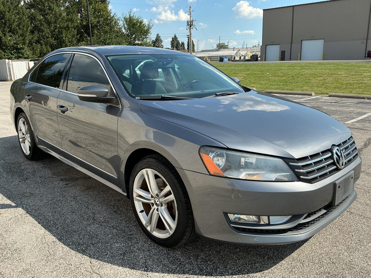 Volkswagen Passat 2.0L TDI SEL Premium 2013