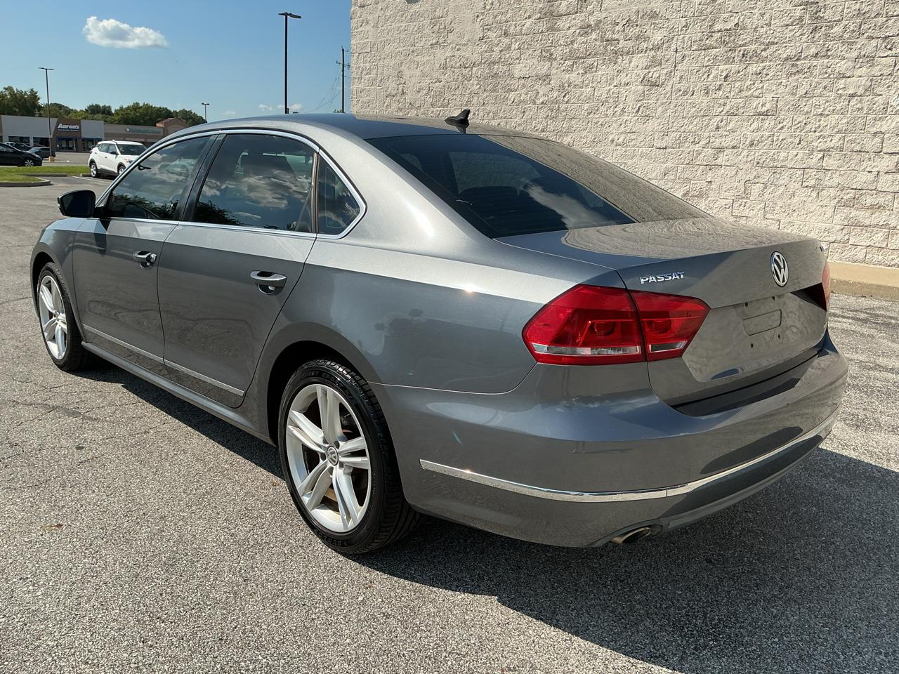 Volkswagen Passat 2.0L TDI SEL Premium 2013