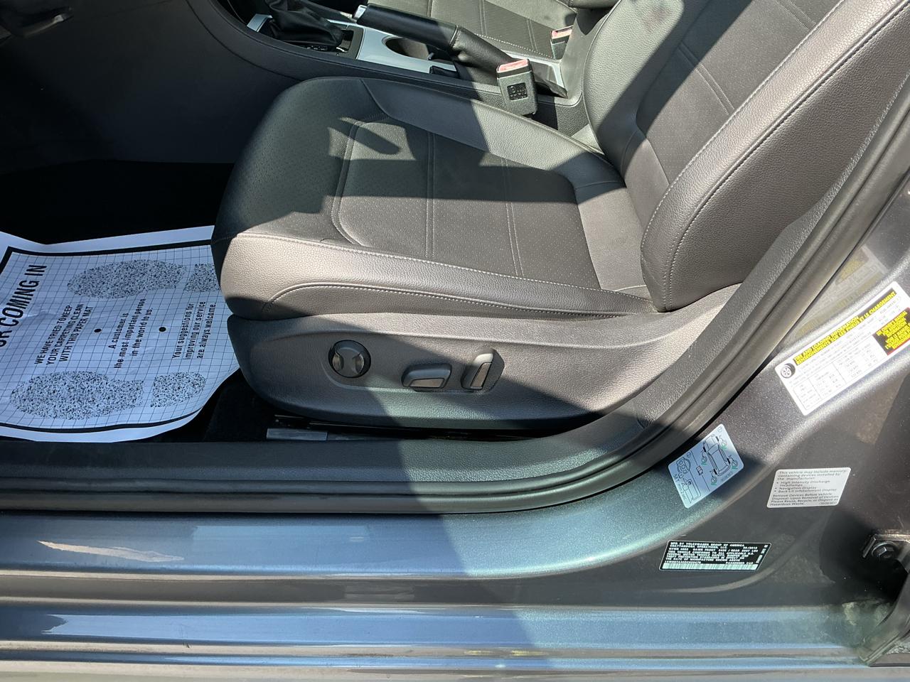 Volkswagen Passat 2.0L TDI SEL Premium 2013