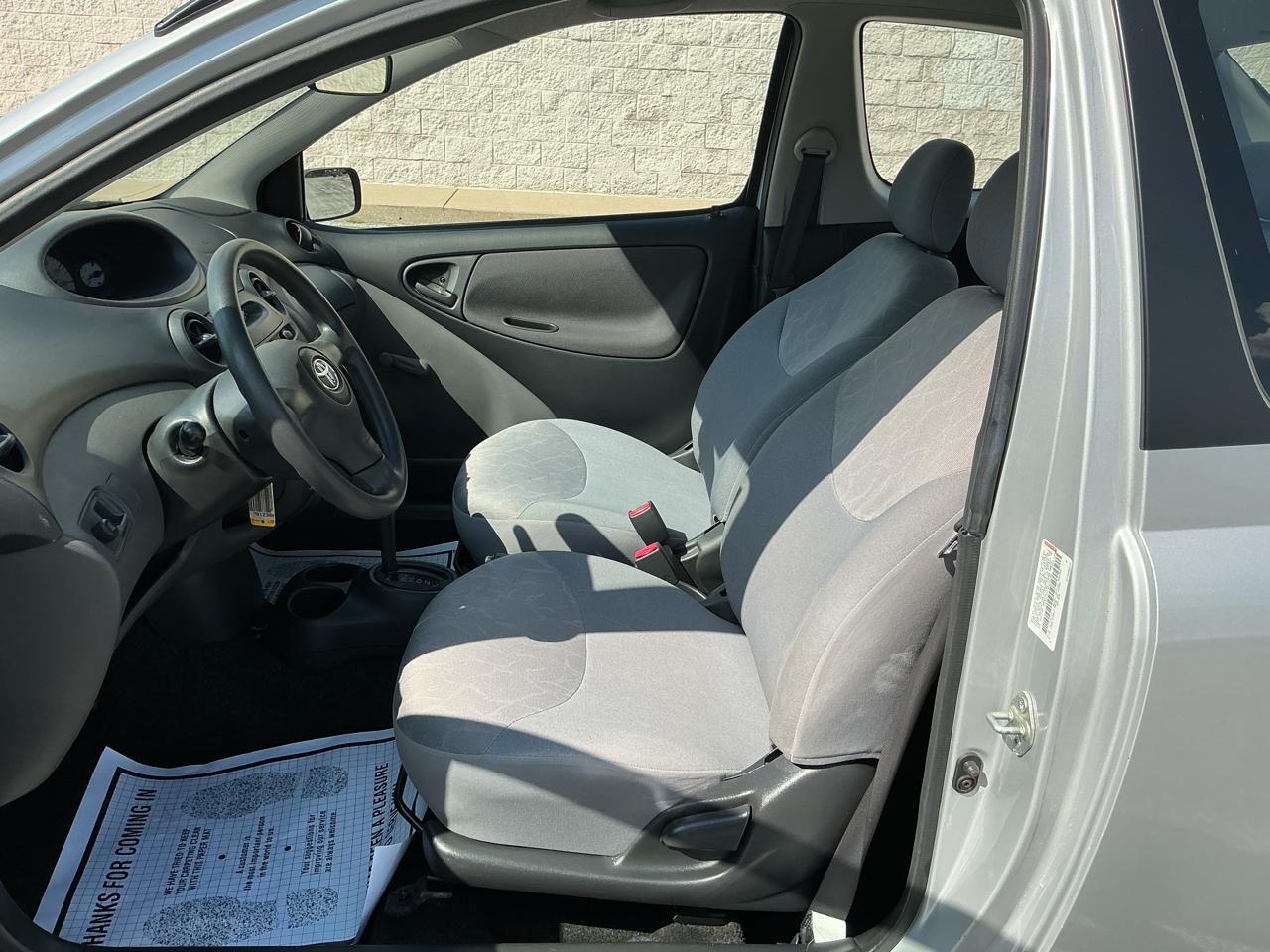Toyota ECHO 2-Door Sedan 2003