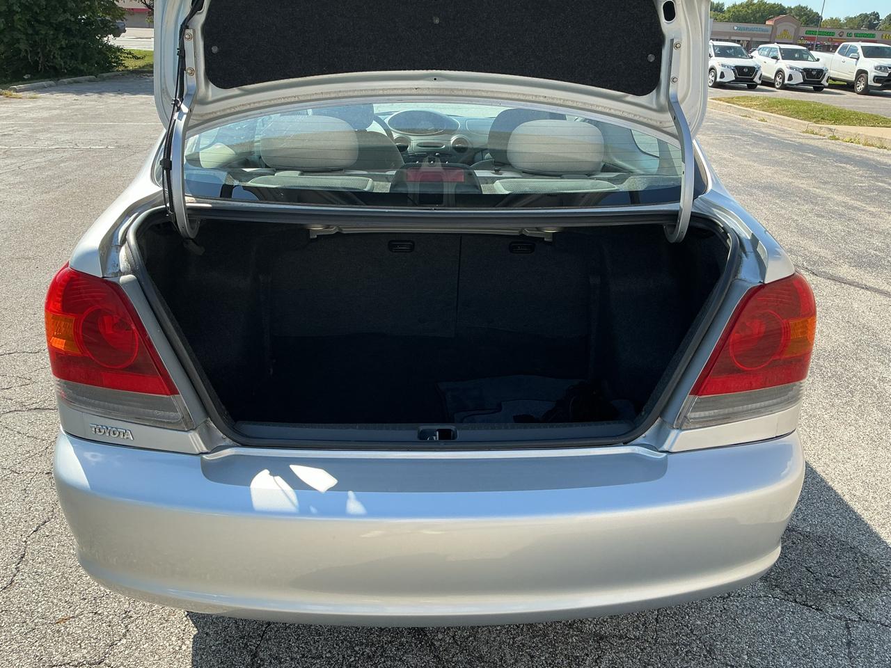 Toyota ECHO 2-Door Sedan 2003