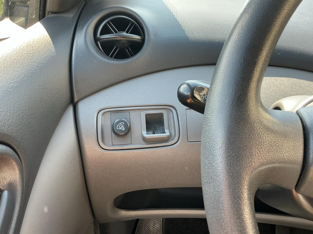 Toyota ECHO 2-Door Sedan 2003