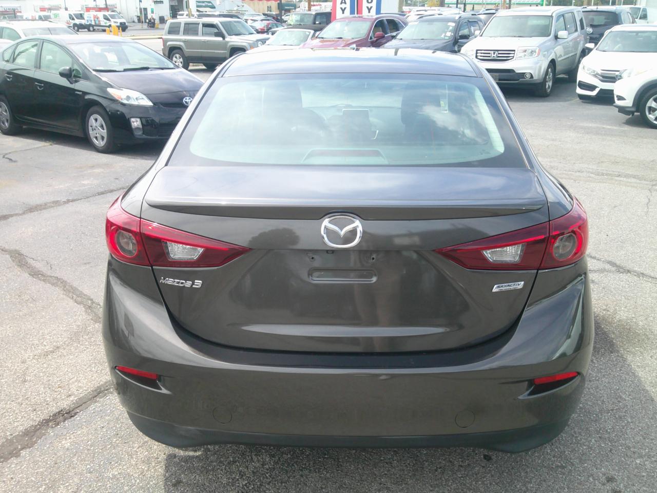 Mazda MAZDA3 i Touring AT 4-Door 2015