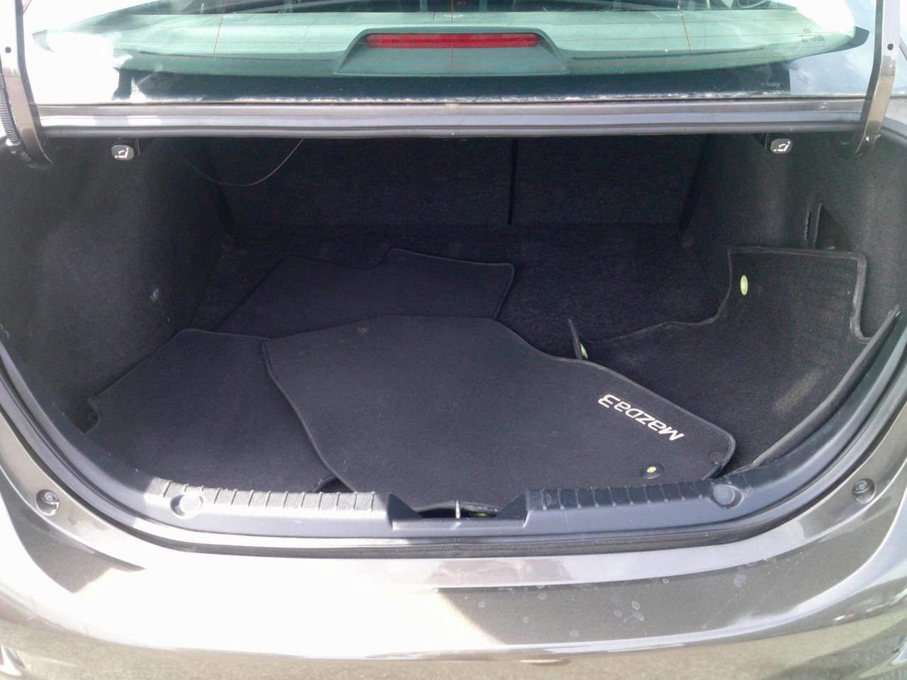 Mazda MAZDA3 i Touring AT 4-Door 2015