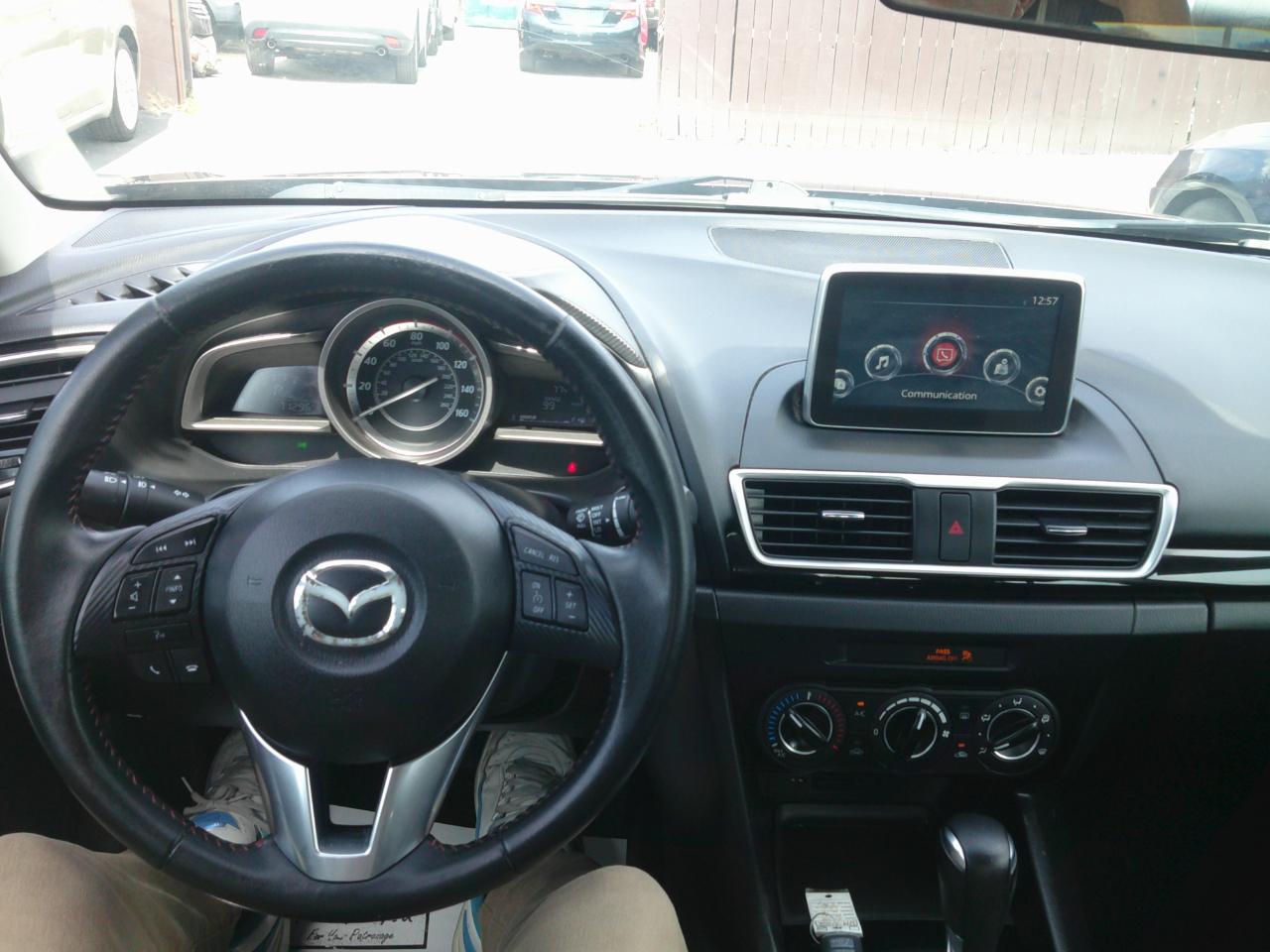 Mazda MAZDA3 i Touring AT 4-Door 2015