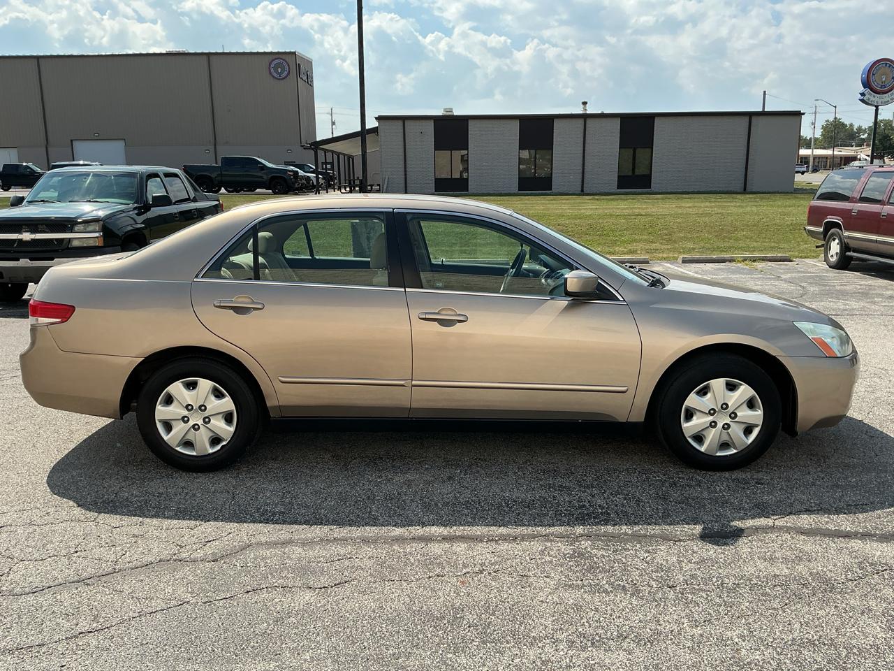 Honda Accord LX sedan AT 2003