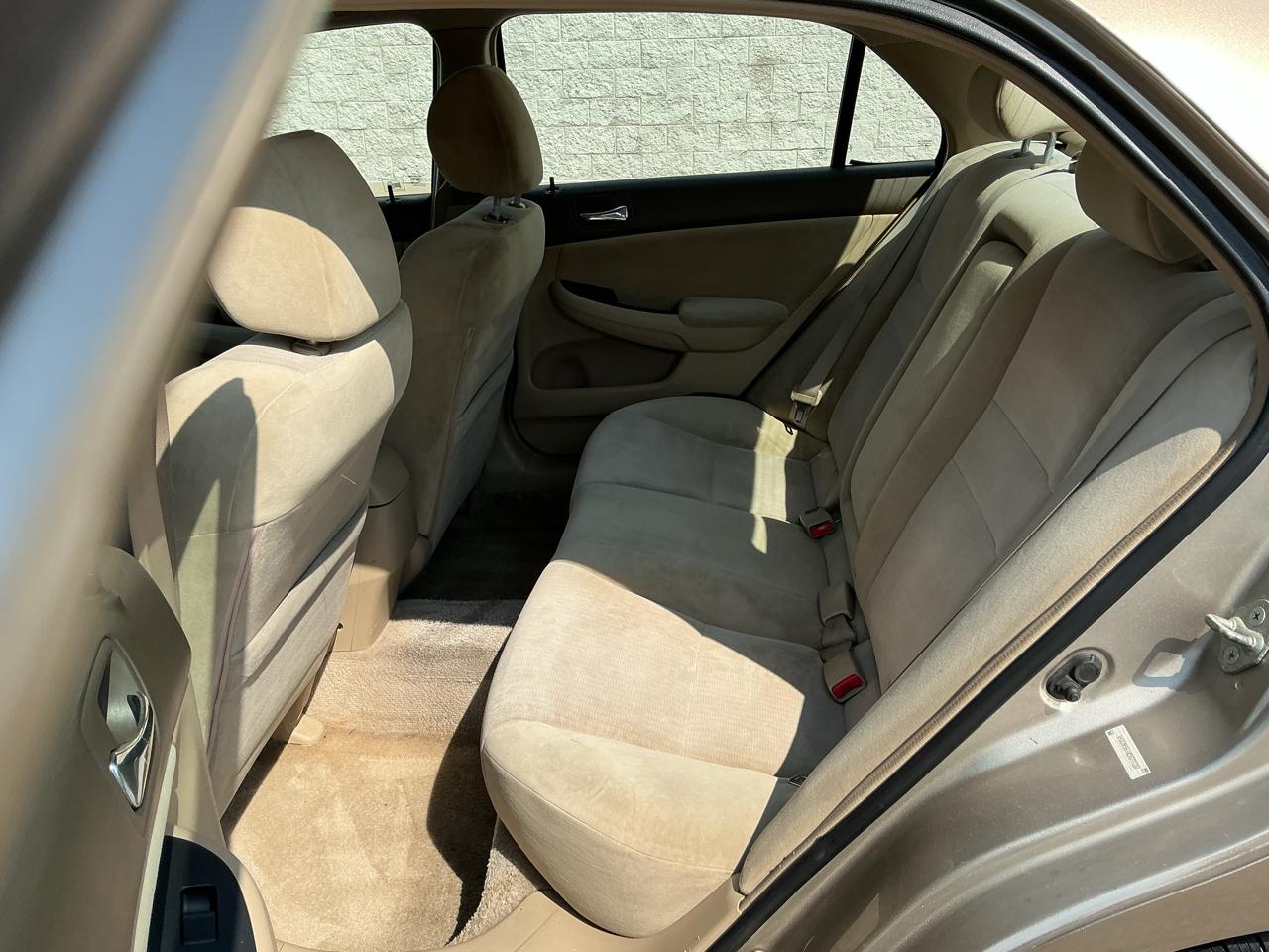 Honda Accord LX sedan AT 2003