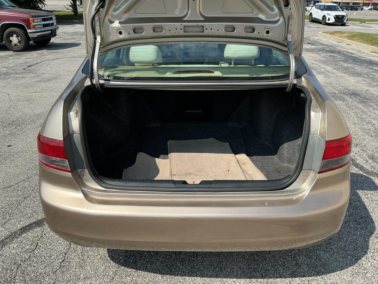 Honda Accord LX sedan AT 2003