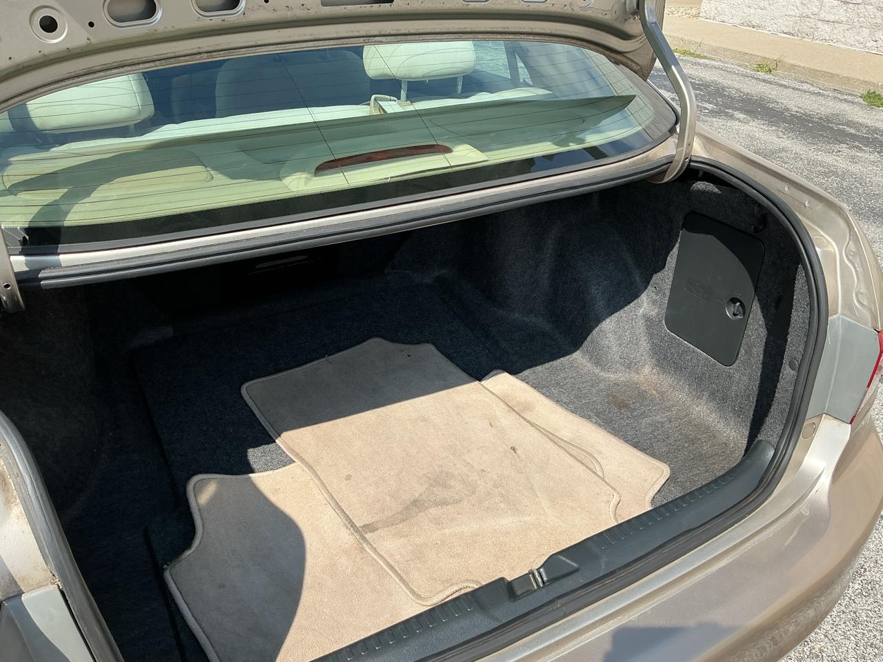 Honda Accord LX sedan AT 2003