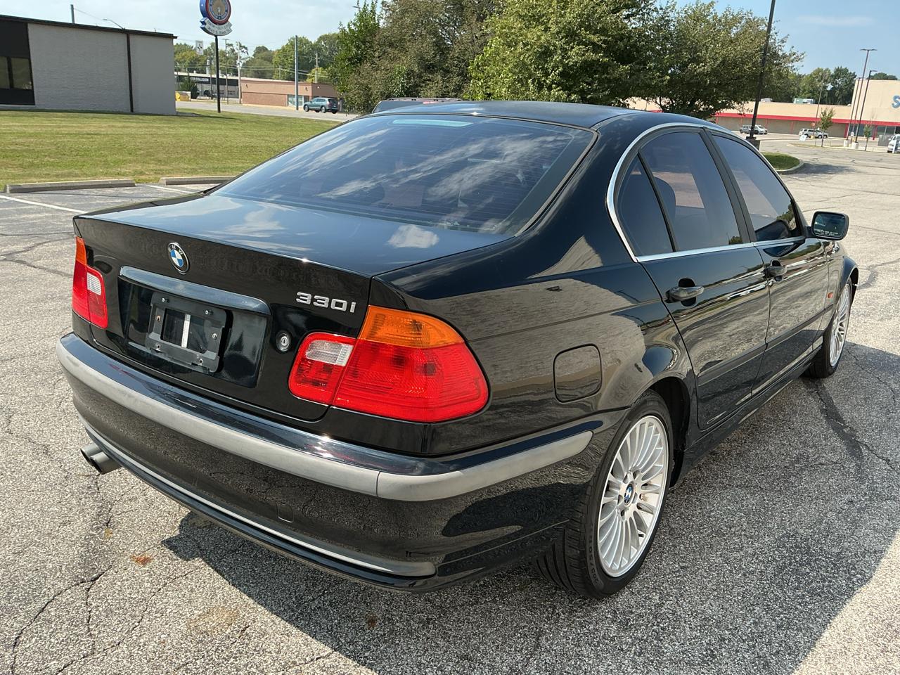 BMW 3-Series 330i 2001